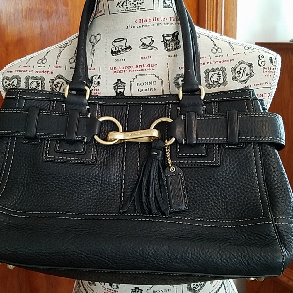 Authentic Coach Pebble Leather Hampton purse